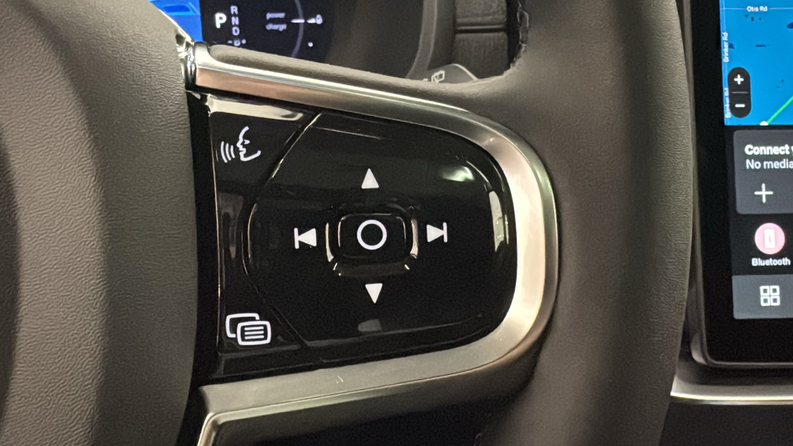 New 2026 Volvo XC90 T8 Plus w/ Protection Package Premier AWD/4WD image 14