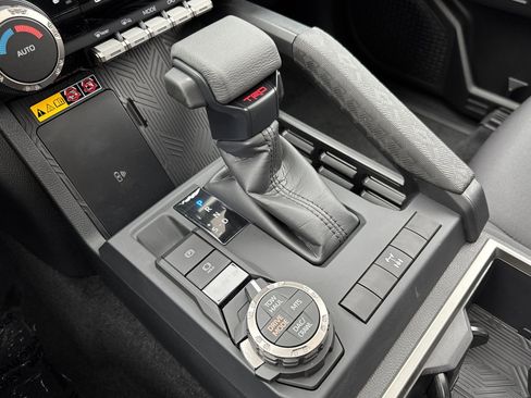 New 2025 Toyota Tacoma TRD Off-Road image 25