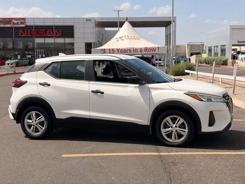 Certified 2021 Nissan Kicks S FWD image 6