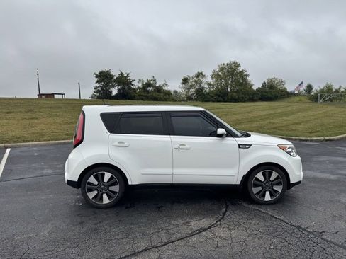 Used 2015 Kia Soul ! w/ Sun & Sound Package image 2
