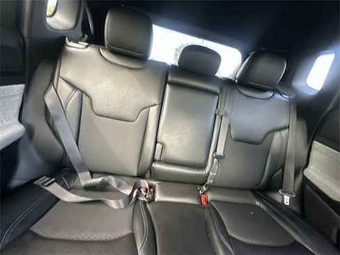 Used 2024 Jeep Compass Latitude image 23