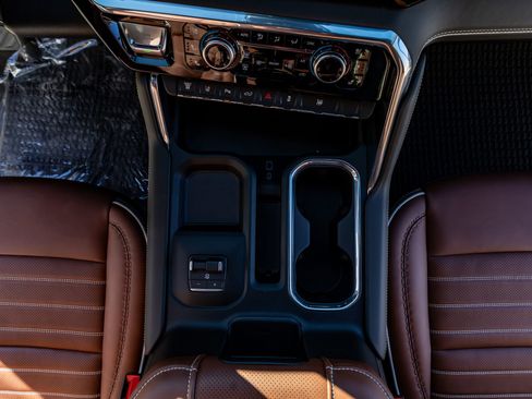 Used 2026 GMC Sierra 3500 Denali Ultimate image 28