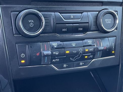Used 2018 Ford Explorer XLT w/ Equipment Group 202A FWD image 19