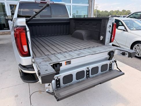 Used 2021 GMC Sierra 1500 SLT w/ SLT Convenience Package AWD/4WD image 46