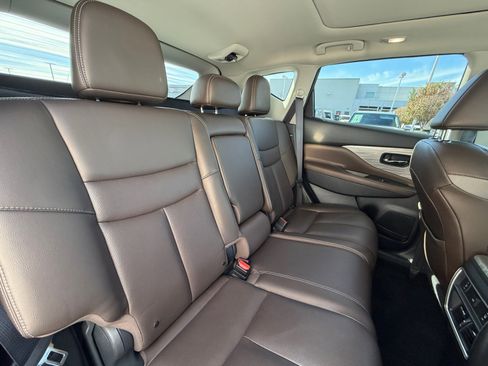 Used 2018 Nissan Murano Platinum image 18