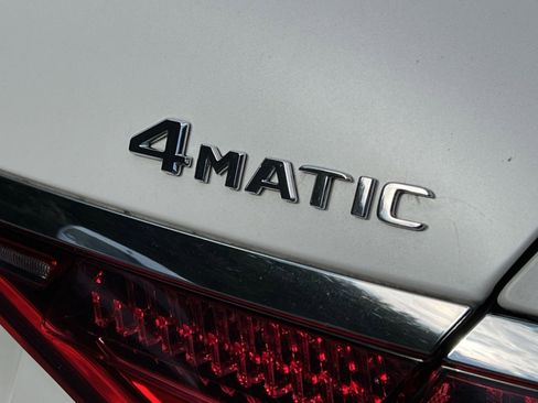 Used 2022 Mercedes-Benz S 500 4MATIC w/ AMG Line Package image 34