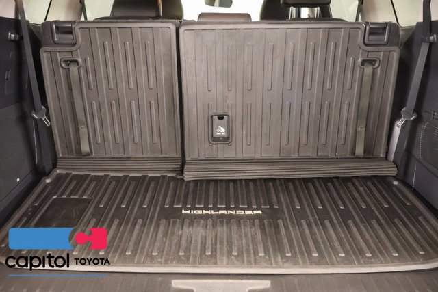 Used 2024 Toyota Highlander Limited AWD/4WD image 26