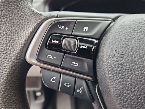 Used 2019 Honda Accord EX image 27