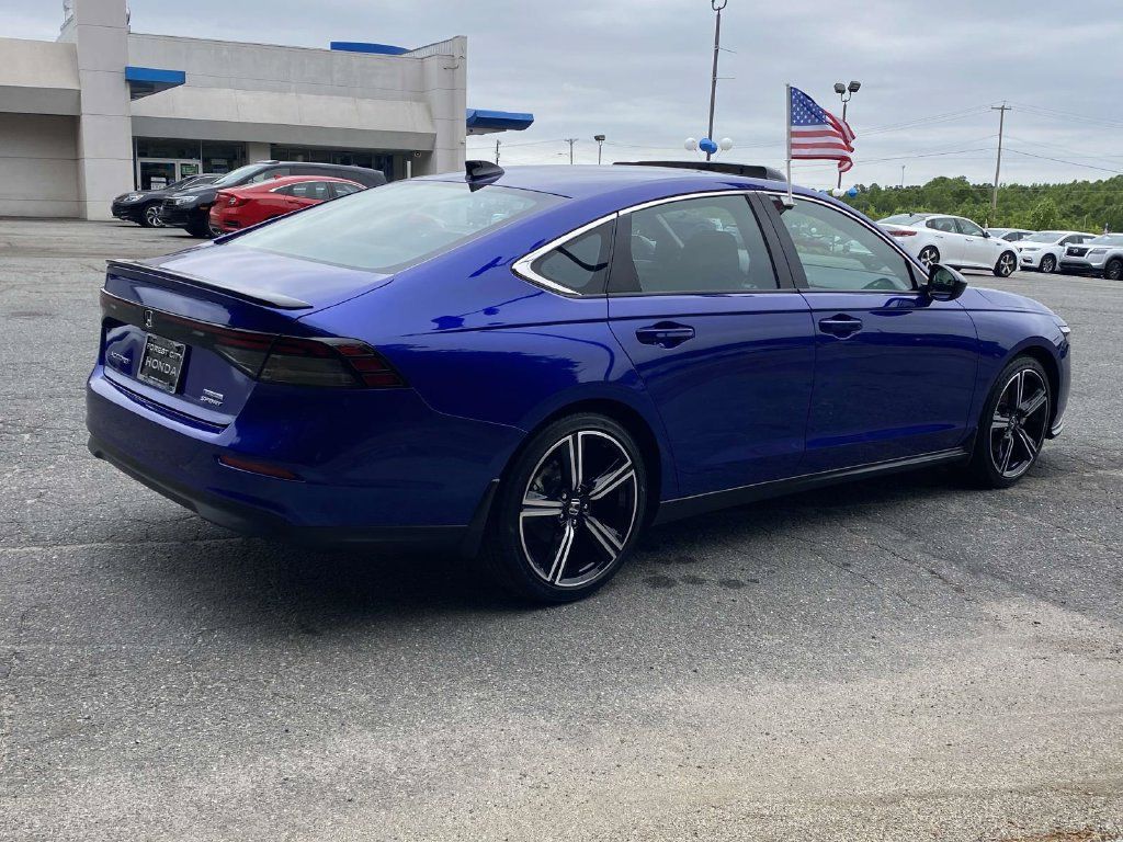 Certified 2025 Honda Accord Sport image 5