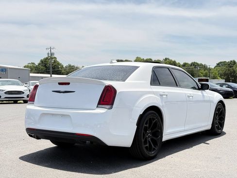 Used 2019 Chrysler 300 S w/ S Model Appearance Package RWD image 8