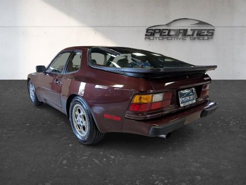 Used 1987 Porsche 944 Coupe RWD image 8