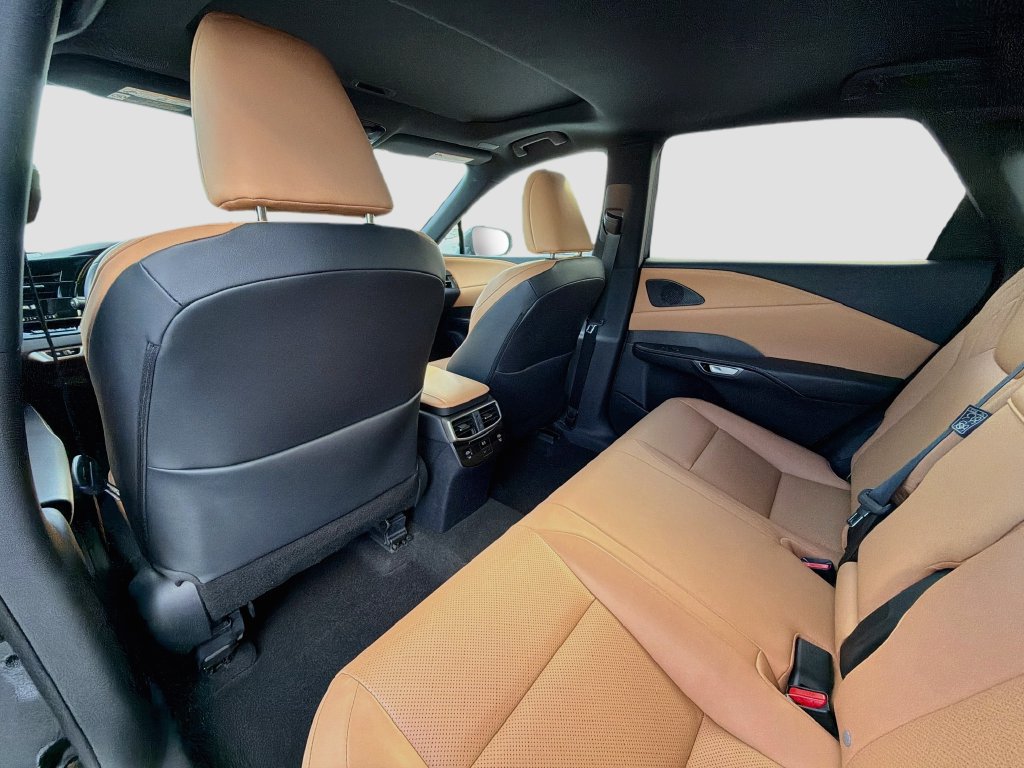Used 2023 Lexus RX 350 Premium w/ Cold Area Package AWD/4WD image 25
