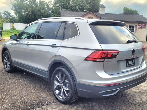Used 2022 Volkswagen Tiguan SE AWD/4WD image 6