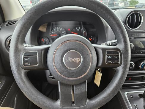 Used 2012 Jeep Compass Sport AWD/4WD image 11
