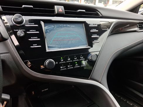 Used 2019 Toyota Camry LE FWD image 24