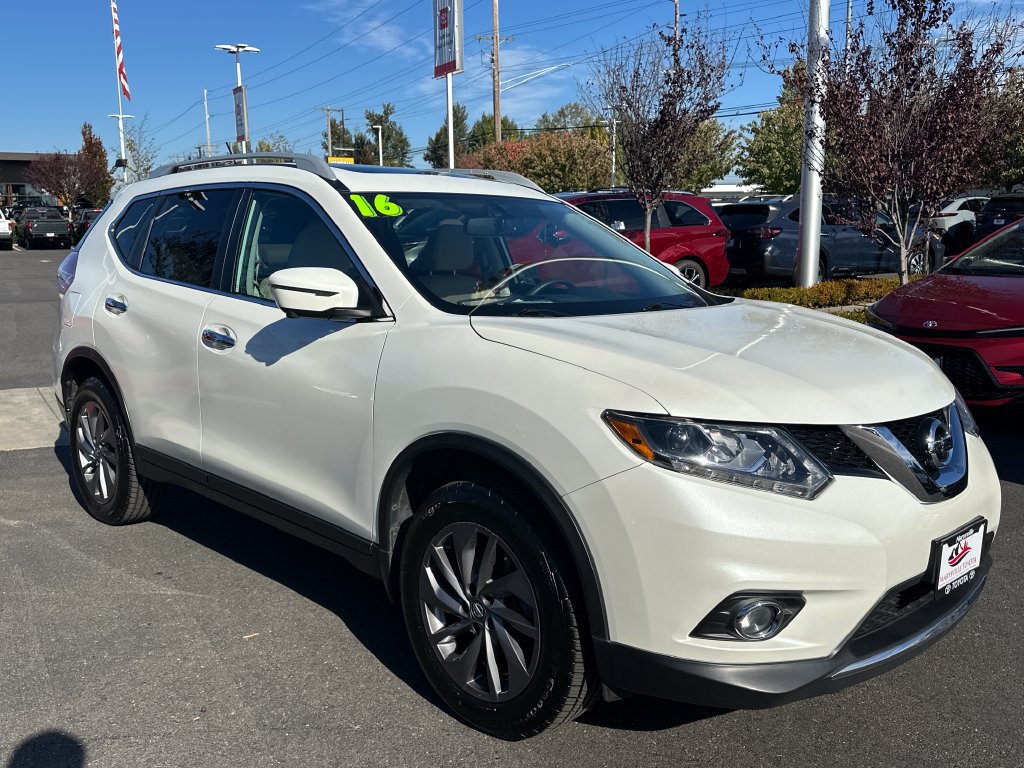 Used 2016 Nissan Rogue SL w/ SL Premium Package AWD/4WD image 7