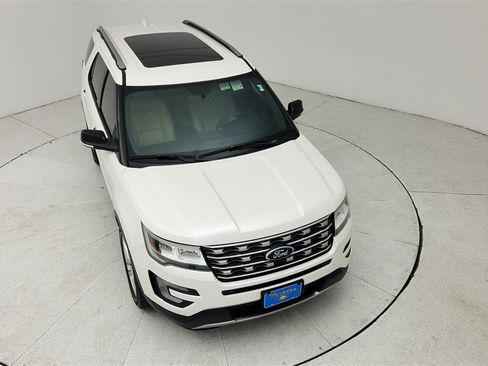 Used 2017 Ford Explorer XLT w/ Equipment Group 202A image 41