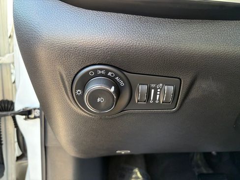 Used 2024 Jeep Compass Latitude AWD/4WD image 21