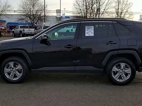 Used 2024 Toyota RAV4 XLE image 5