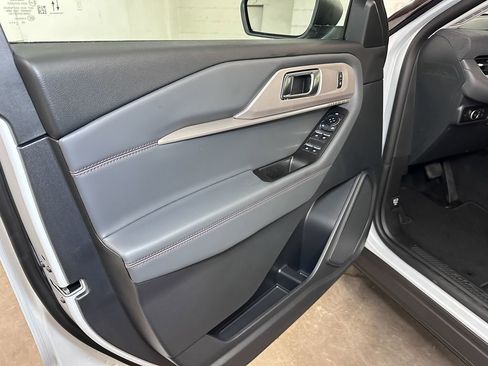 New 2026 Ford Explorer Active image 19