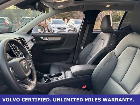Certified 2025 Volvo XC40 B5 Core image 16