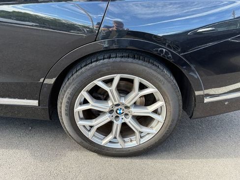 Used 2022 BMW X7 xDrive40i w/ Premium Package AWD/4WD image 12