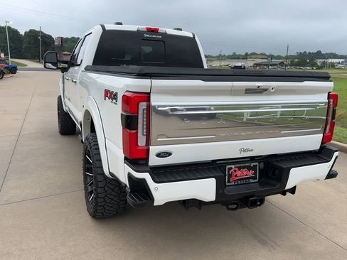 Used 2024 Ford F250 Platinum AWD/4WD image 7