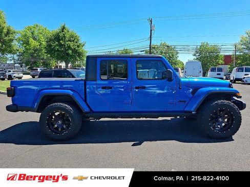 Used 2021 Jeep Gladiator Sport AWD/4WD image 9