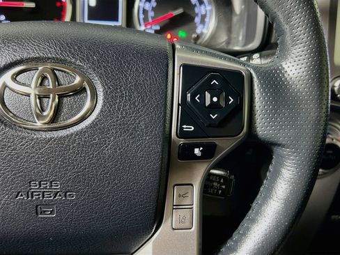 Used 2024 Toyota 4Runner Limited AWD/4WD image 19