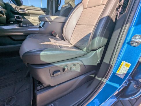 Used 2023 Chevrolet Silverado 1500 ZR2 AWD/4WD image 18
