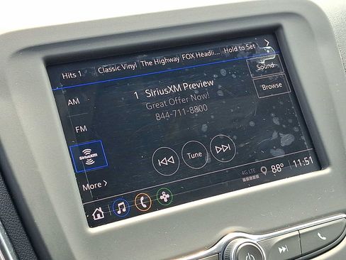 Used 2023 Chevrolet Equinox LT AWD/4WD image 16
