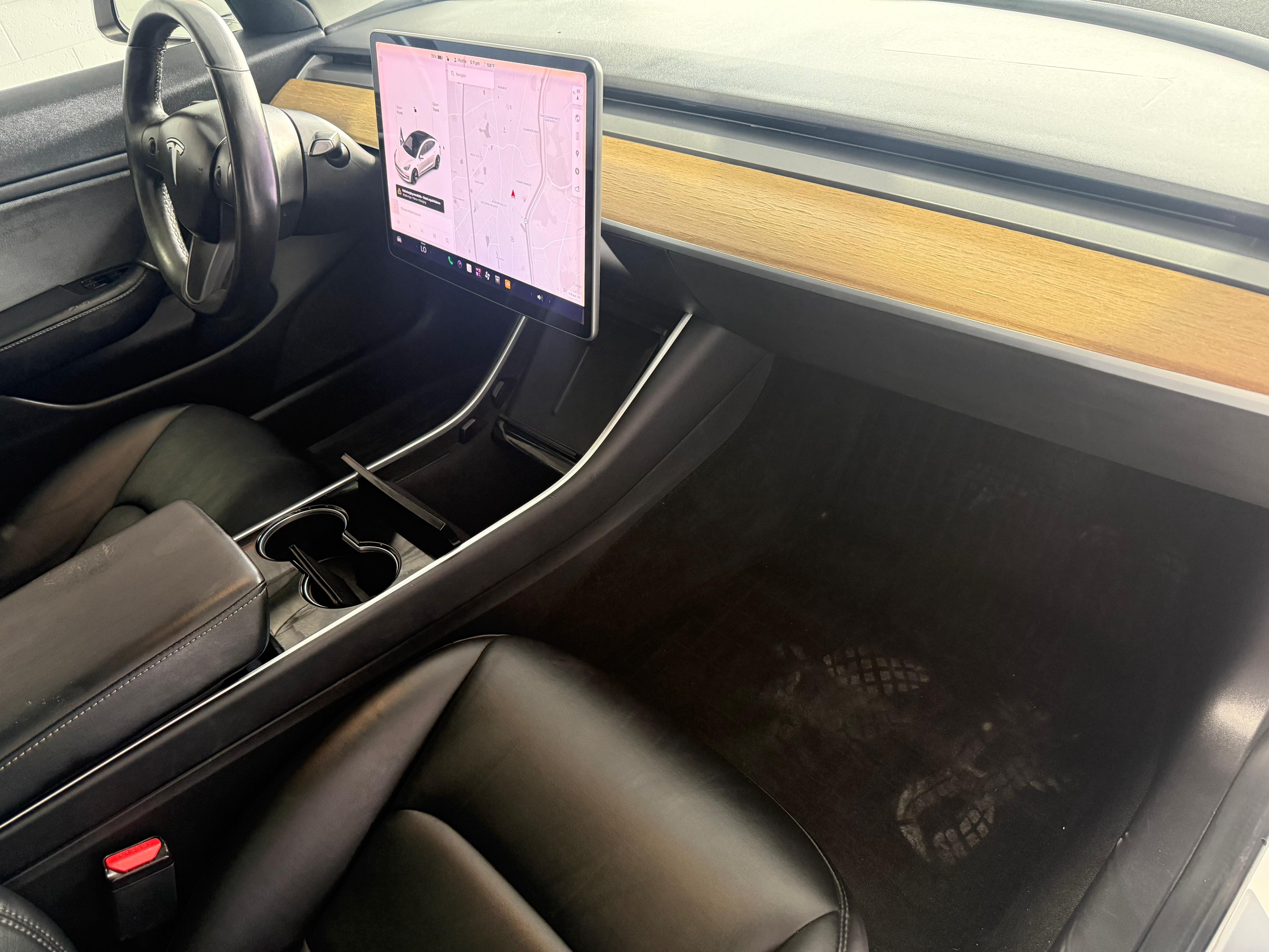 Used 2018 Tesla Model 3 Mid Range RWD image 15