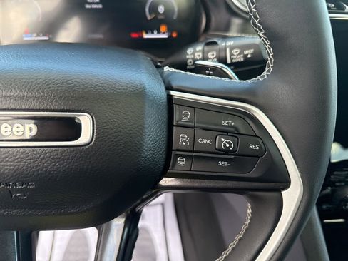 Used 2023 Jeep Grand Cherokee L Laredo AWD/4WD image 15