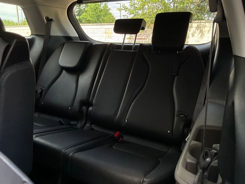 Used 2026 Kia Carnival FWD image 13