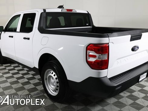 Used 2025 Ford Maverick XL w/ Equipment Group 102A image 11
