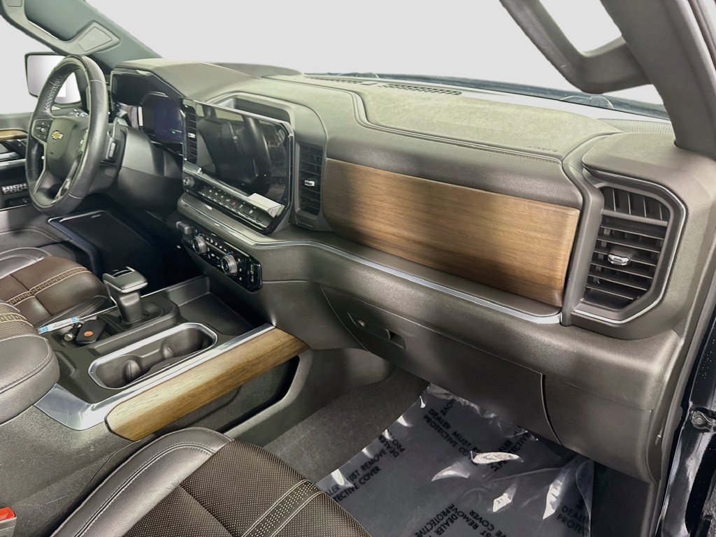 Used 2024 Chevrolet Silverado 1500 High Country AWD/4WD image 29