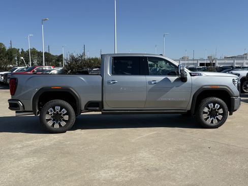 New 2026 GMC Sierra 2500 Denali w/ Denali Reserve Package AWD/4WD image 3