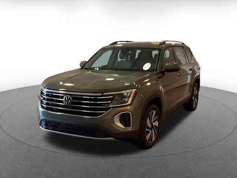 Used 2026 Volkswagen Atlas SE FWD image 5