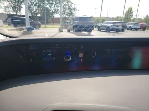 Certified 2024 Lincoln Nautilus Premier AWD/4WD image 32