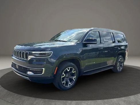 Used 2023 Jeep Wagoneer Series III w/ Preferred Equipment Group AWD/4WD image 1