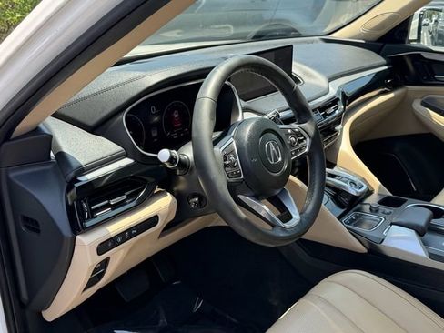 Certified 2024 Acura MDX FWD w/ Technology Package image 11