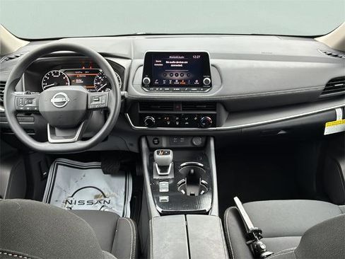 Certified 2025 Nissan Rogue S image 18