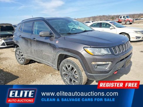 Used 2021 Jeep Compass Trailhawk AWD/4WD image 7