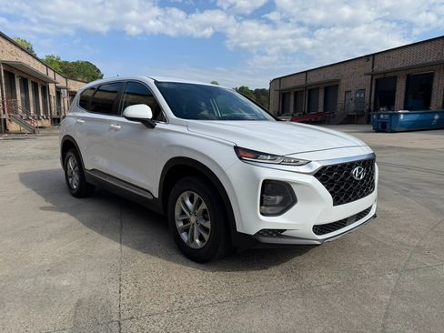 Used 2020 Hyundai Santa Fe SE image 11