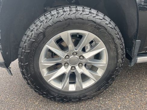 Used 2022 Chevrolet Silverado 1500 LTZ w/ LTZ Premium Package image 9