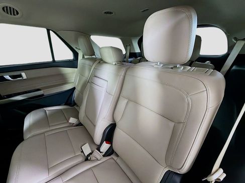 Used 2023 Ford Explorer XLT w/ Equipment Group 202A image 22