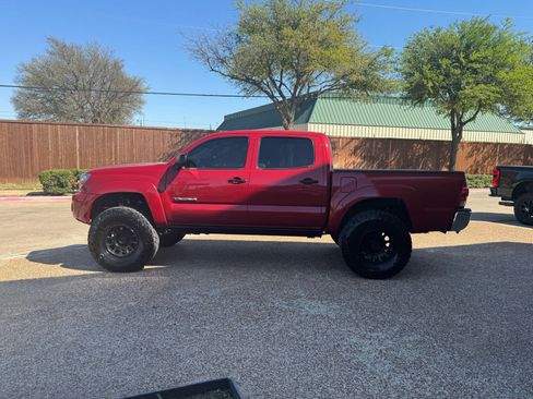 Used 2005 Toyota Tacoma Base V6 AWD/4WD image 11