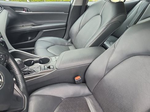 Used 2023 Toyota Camry XSE image 23