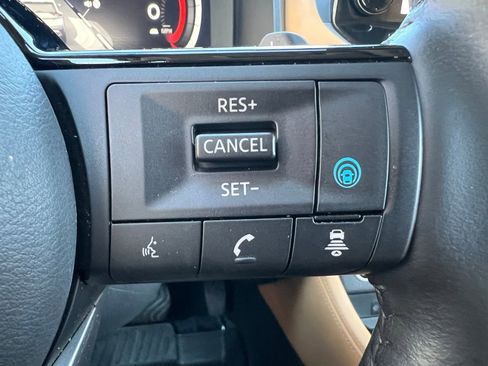 Used 2021 Nissan Rogue Platinum FWD image 31
