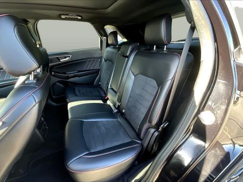 Used 2022 Ford Edge ST-Line w/ Class II Trailer Tow Package AWD/4WD image 39
